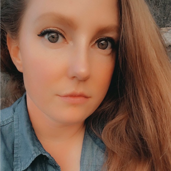 Meet your Posher, Kelsey - Picture 2 of 3